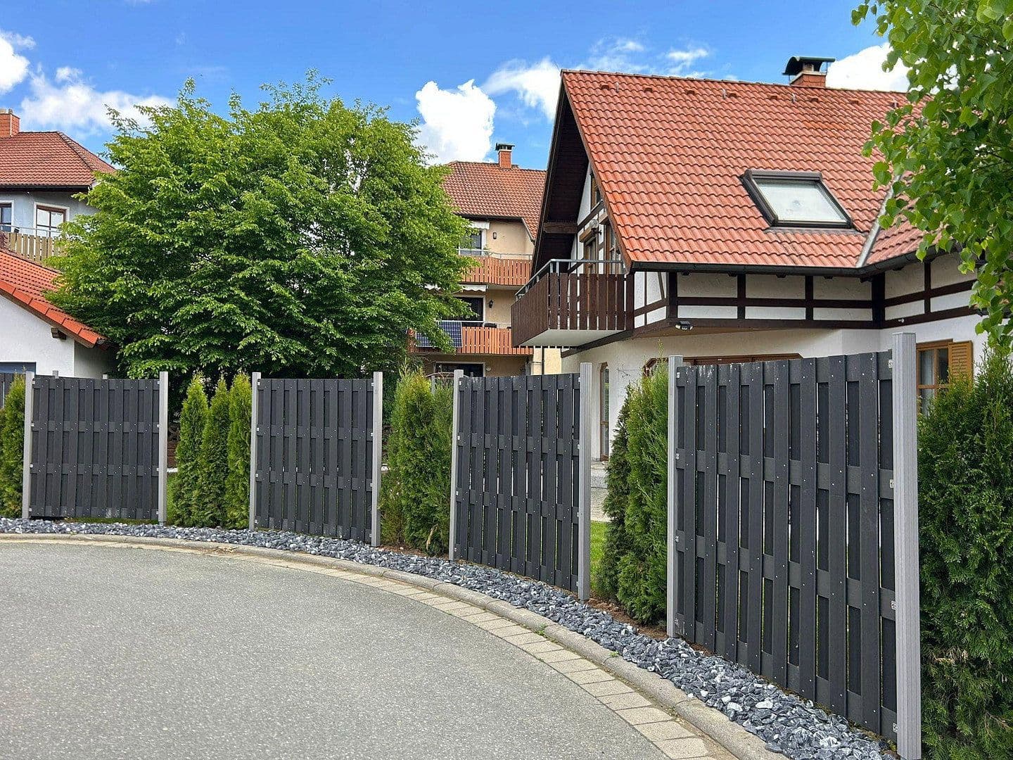 Prenájom bytu 4-izbový 116 m², Hutstraße 15, 18, Itzgrund, Bavorsko Prenájom bytu 4-izbový 116 m², Hutstraße 15, 18, Itzgrund, Bavorsko