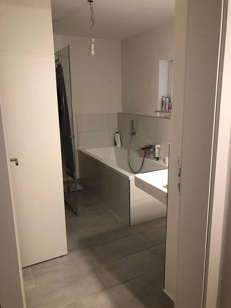 Predaj bytu 4-izbový 113 m², Adelheidstr. 1b, Bad Heilbrunn, Bavorsko Predaj bytu 4-izbový 113 m², Adelheidstr. 1b, Bad Heilbrunn, Bavorsko