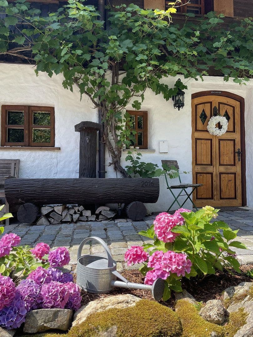 Predaj domu 220 m², pozemek 12.000 m², Tiefenbach, Bavorsko Predaj domu 220 m², pozemek 12.000 m², Tiefenbach, Bavorsko