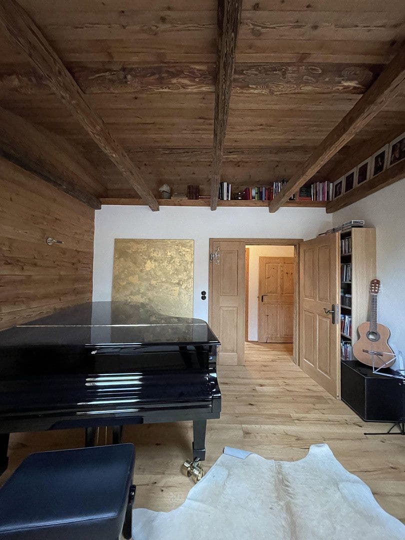 Predaj domu 220 m², pozemek 12.000 m², Tiefenbach, Bavorsko Predaj domu 220 m², pozemek 12.000 m², Tiefenbach, Bavorsko