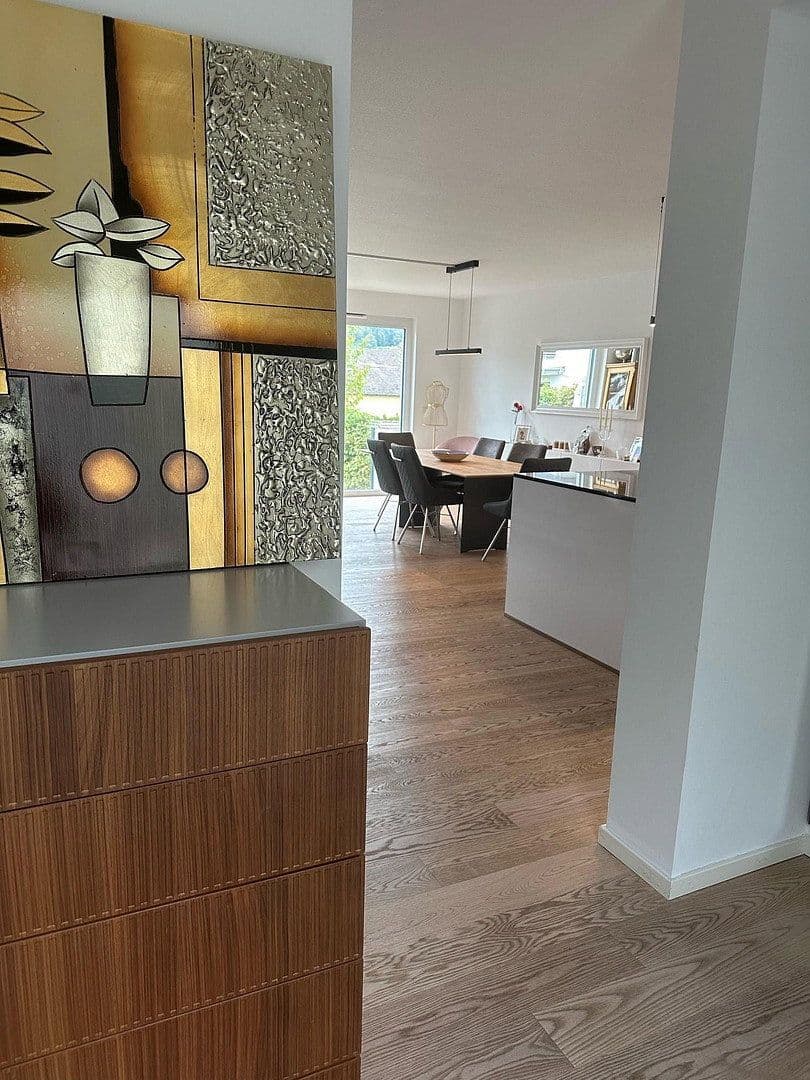 Predaj domu 146 m², pozemek 298 m², Wiesbaden, Hesensko Predaj domu 146 m², pozemek 298 m², Wiesbaden, Hesensko