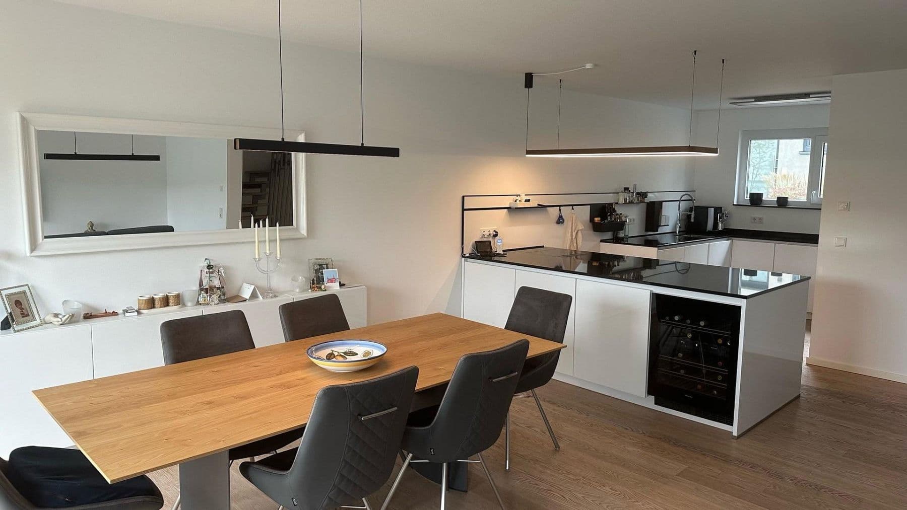 Predaj domu 146 m², pozemek 298 m², Wiesbaden, Hesensko Predaj domu 146 m², pozemek 298 m², Wiesbaden, Hesensko