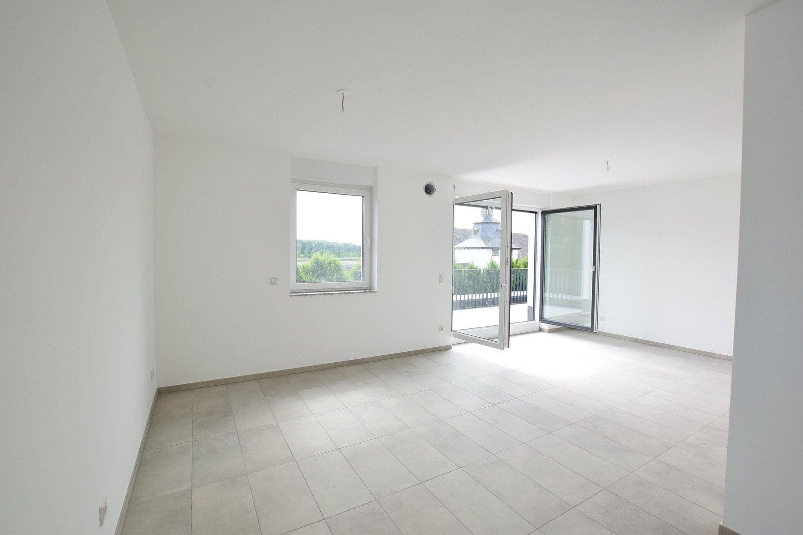 Prenájom bytu 1-izbový 55 m², Köln, Severné Porýnie - Westfálsko Prenájom bytu 1-izbový 55 m², Köln, Severné Porýnie - Westfálsko