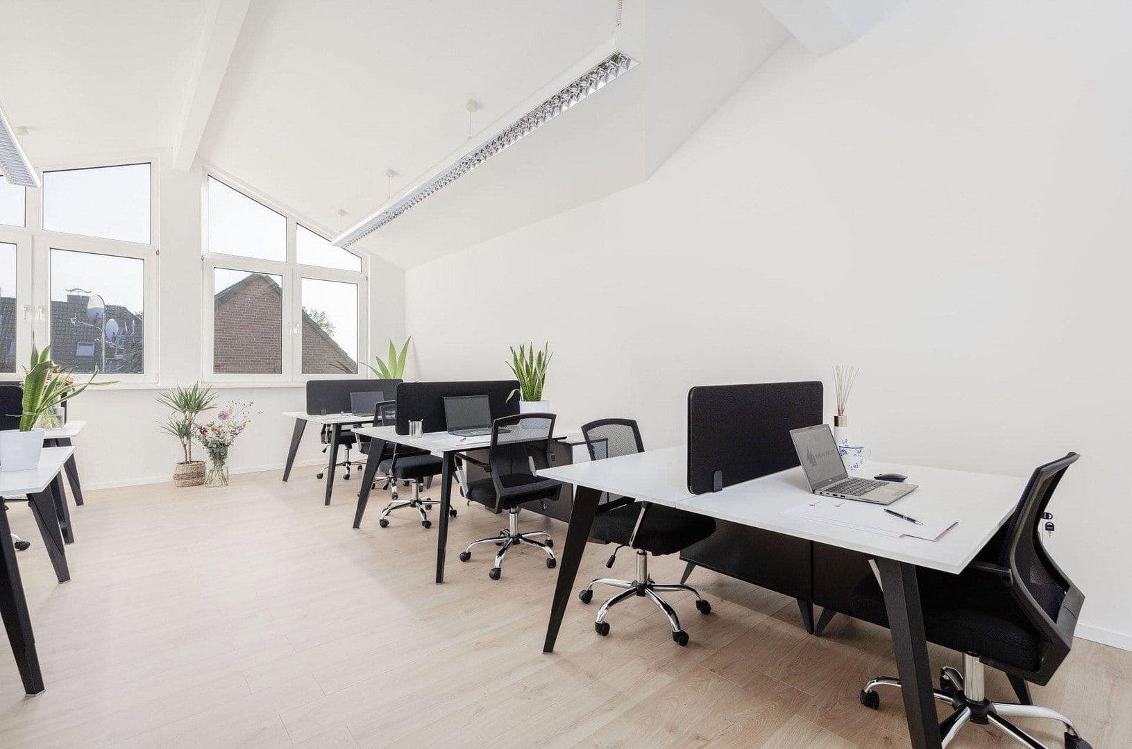 Prenájom kancelárie 1.500 m², Langenfelder Straße 166, Leverkusen, Severné Porýnie - Westfálsko Prenájom kancelárie 1.500 m², Langenfelder Straße 166, Leverkusen, Severné Porýnie - Westfálsko