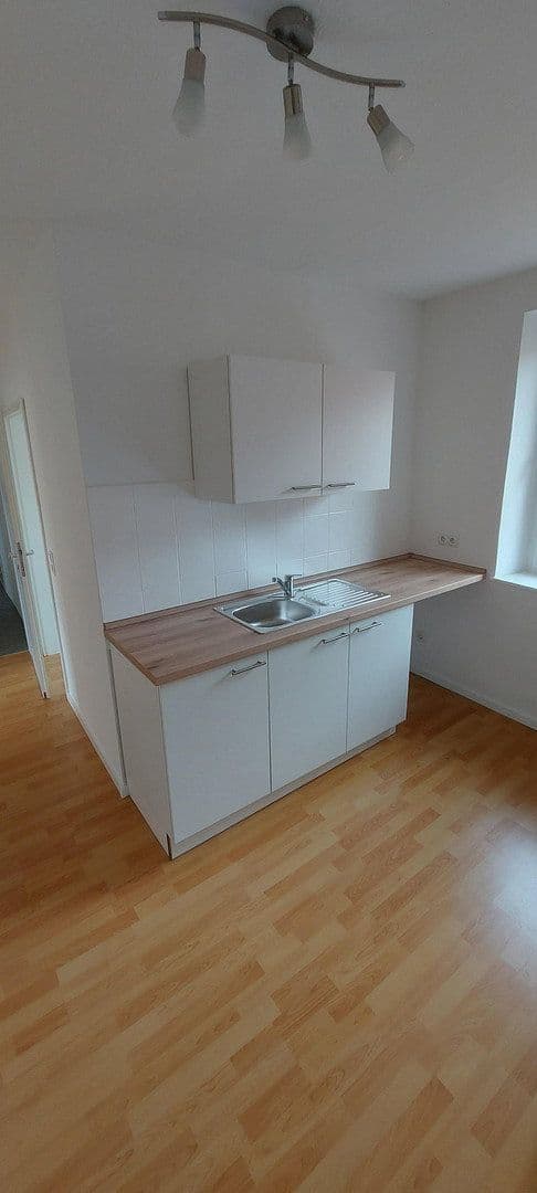 Prenájom bytu 2-izbový 55 m², Landau-Queichheim, Porýnie-Falcko Prenájom bytu 2-izbový 55 m², Landau-Queichheim, Porýnie-Falcko