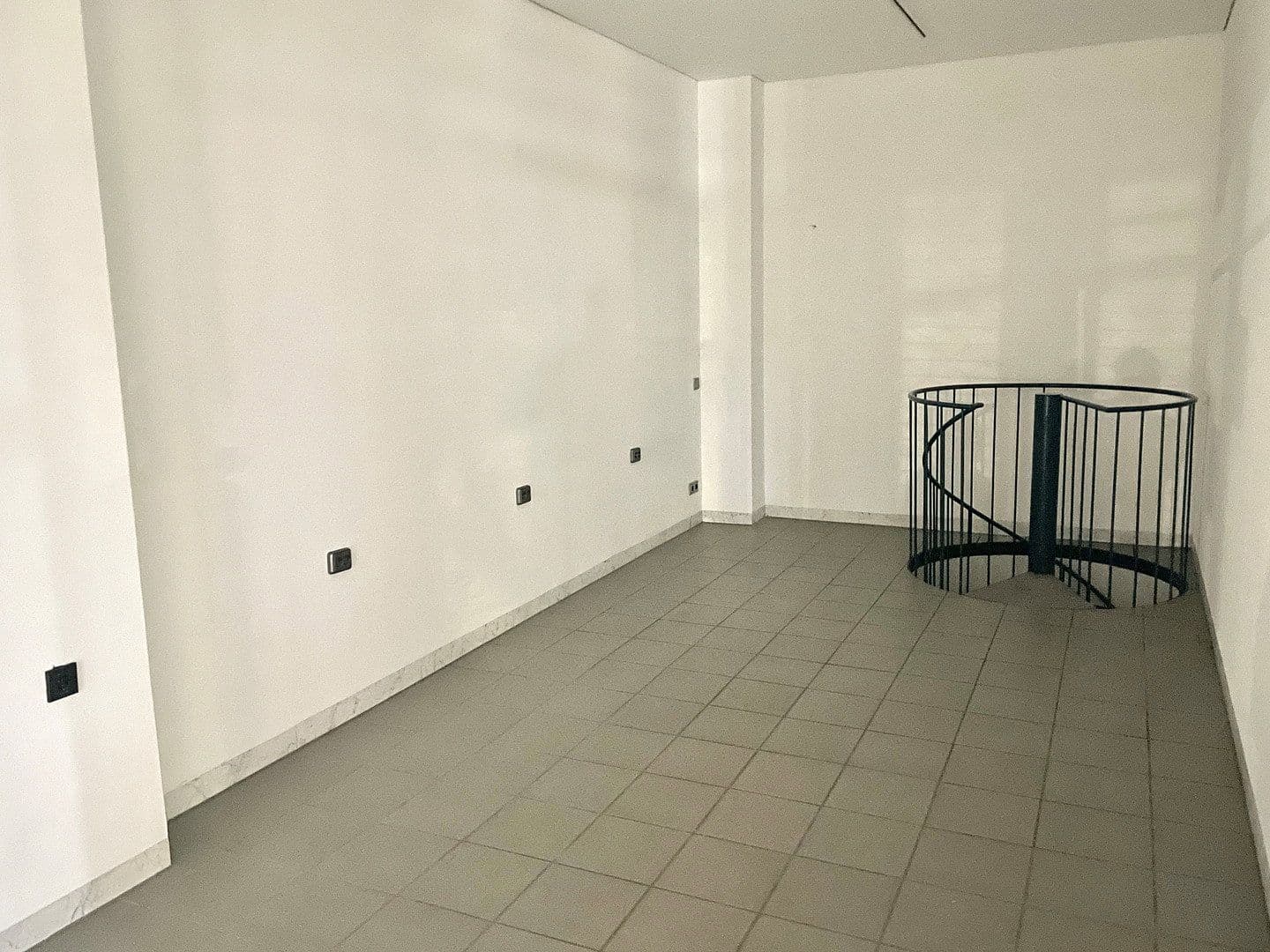 Prenájom nebytového priestoru 46 m², Mönchengladbach-Rheydt, Severné Porýnie - Westfálsko Prenájom nebytového priestoru 46 m², Mönchengladbach-Rheydt, Severné Porýnie - Westfálsko