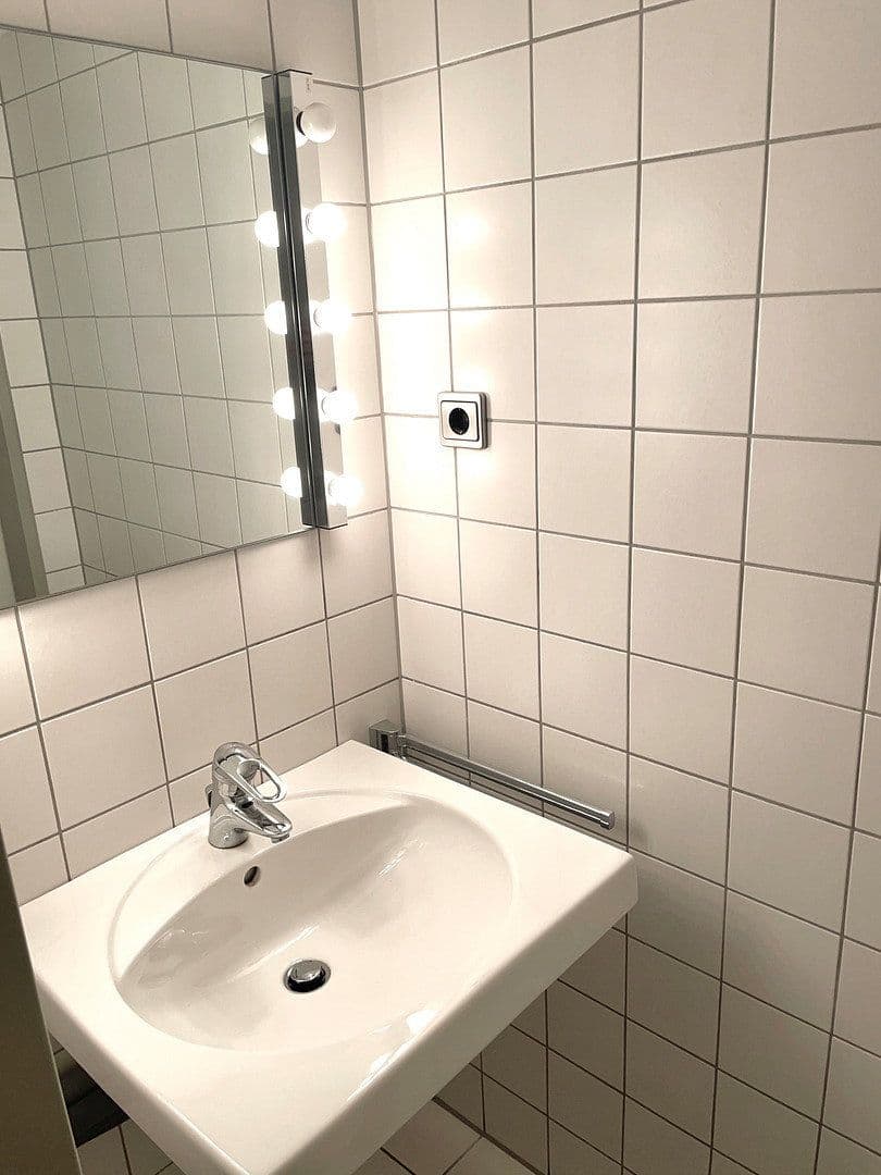 Prenájom nebytového priestoru 46 m², Mönchengladbach-Rheydt, Severné Porýnie - Westfálsko Prenájom nebytového priestoru 46 m², Mönchengladbach-Rheydt, Severné Porýnie - Westfálsko