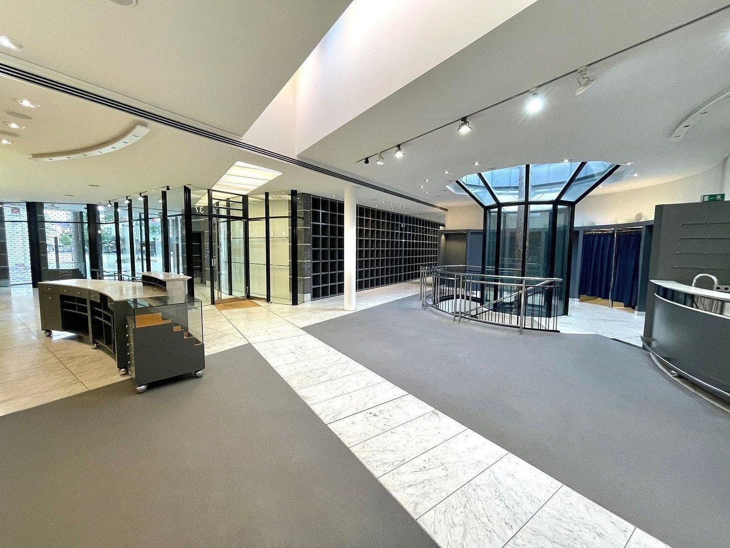 Prenájom nebytového priestoru 350 m², Mönchengladbach-Rheydt, Severné Porýnie - Westfálsko Prenájom nebytového priestoru 350 m², Mönchengladbach-Rheydt, Severné Porýnie - Westfálsko