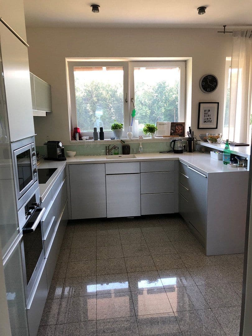 Prenájom bytu 5-izbový 190 m², Lechtenbergweg 29, Münster, Severné Porýnie - Westfálsko Prenájom bytu 5-izbový 190 m², Lechtenbergweg 29, Münster, Severné Porýnie - Westfálsko