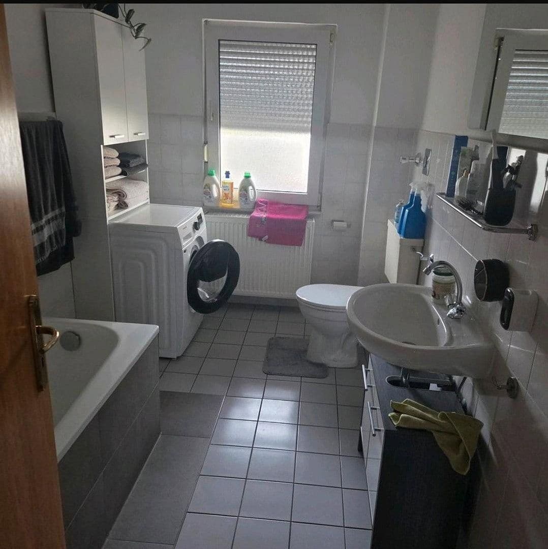 Prenájom bytu 2-izbový 60 m², Friedrich-Ebert-Str. 33, Worms, Porýnie-Falcko Prenájom bytu 2-izbový 60 m², Friedrich-Ebert-Str. 33, Worms, Porýnie-Falcko