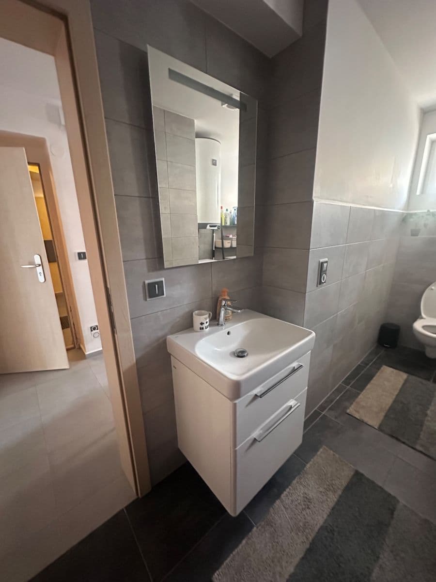 Prenájom bytu 1-izbový 67 m², nám. Republiky, Lázně Kynžvart, Karlovarský kraj Prenájom bytu 1-izbový 67 m², nám. Republiky, Lázně Kynžvart, Karlovarský kraj