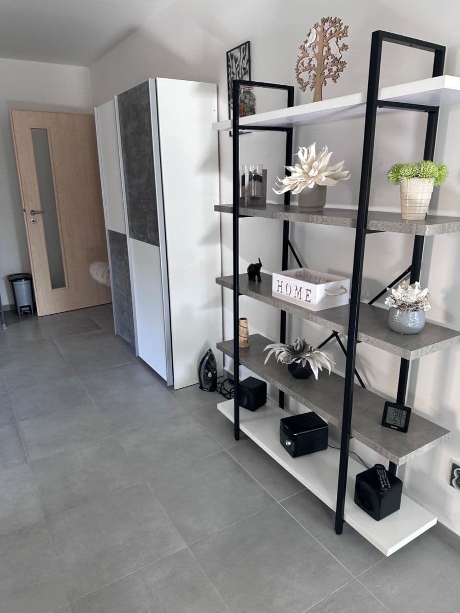 Prenájom bytu 1-izbový 67 m², nám. Republiky, Lázně Kynžvart, Karlovarský kraj Prenájom bytu 1-izbový 67 m², nám. Republiky, Lázně Kynžvart, Karlovarský kraj