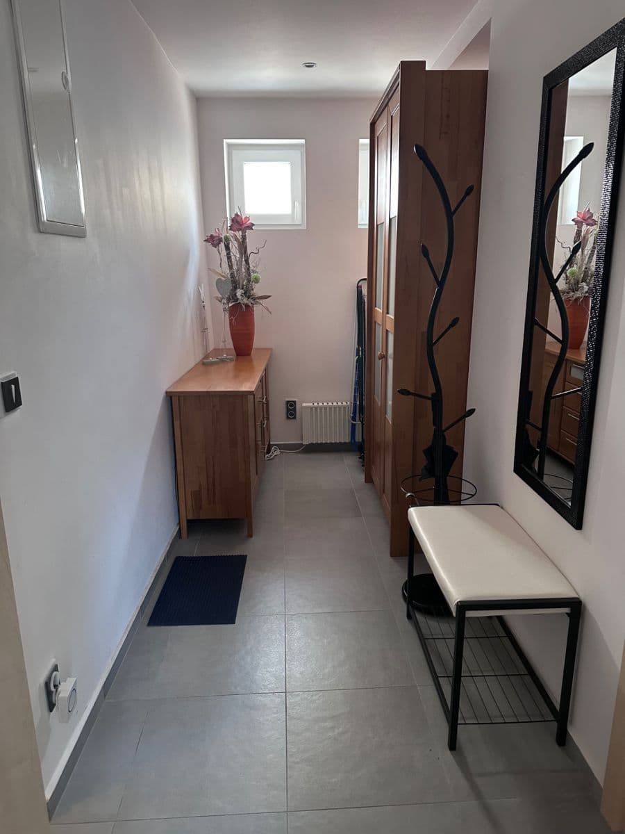 Prenájom bytu 1-izbový 67 m², nám. Republiky, Lázně Kynžvart, Karlovarský kraj Prenájom bytu 1-izbový 67 m², nám. Republiky, Lázně Kynžvart, Karlovarský kraj