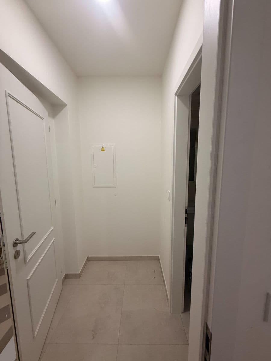 Prenájom bytu 1-izbový 20 m², Soukenická, Praha, Praha Prenájom bytu 1-izbový 20 m², Soukenická, Praha, Praha
