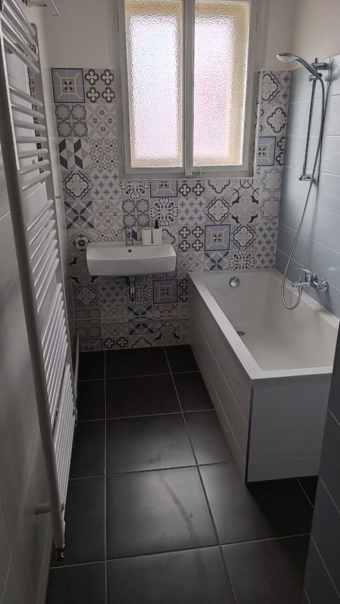 Prenájom bytu 3-izbový 89 m², Kapitána Jaroše, Plzeň, Plzeňský kraj Prenájom bytu 3-izbový 89 m², Kapitána Jaroše, Plzeň, Plzeňský kraj
