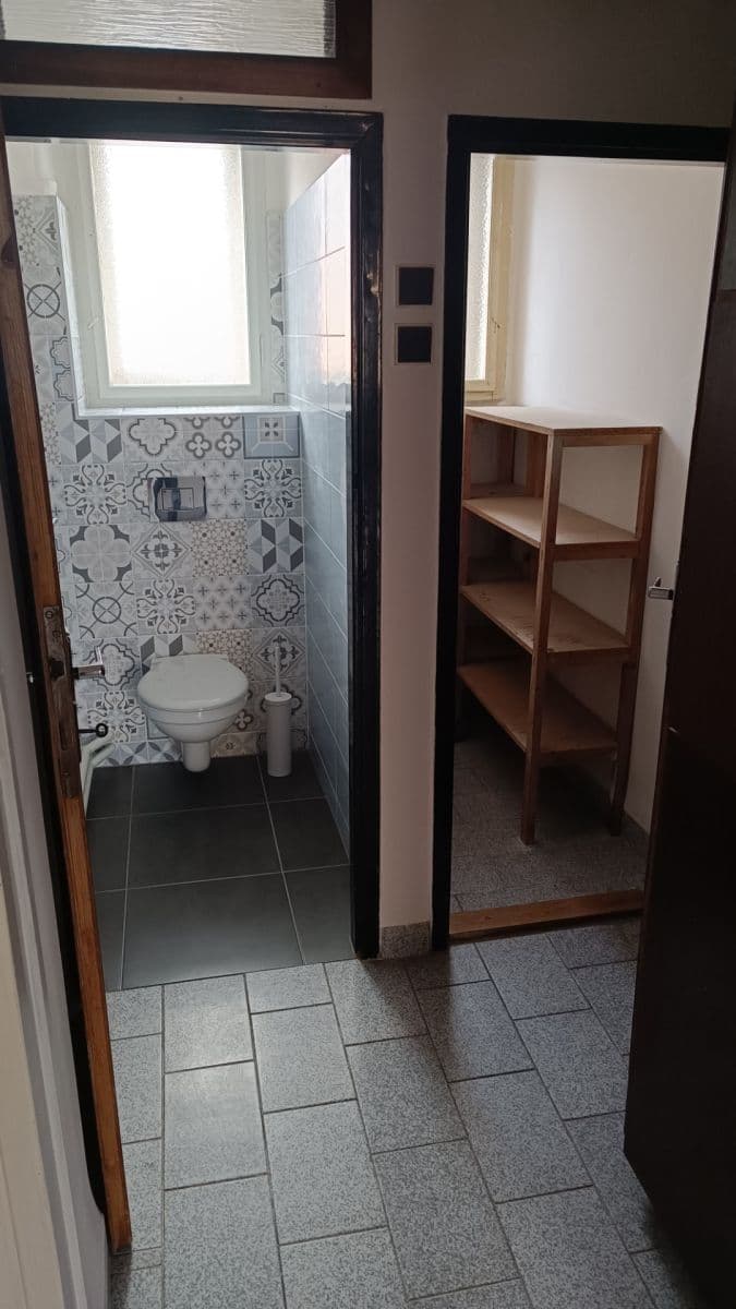 Prenájom bytu 3-izbový 89 m², Kapitána Jaroše, Plzeň, Plzeňský kraj Prenájom bytu 3-izbový 89 m², Kapitána Jaroše, Plzeň, Plzeňský kraj