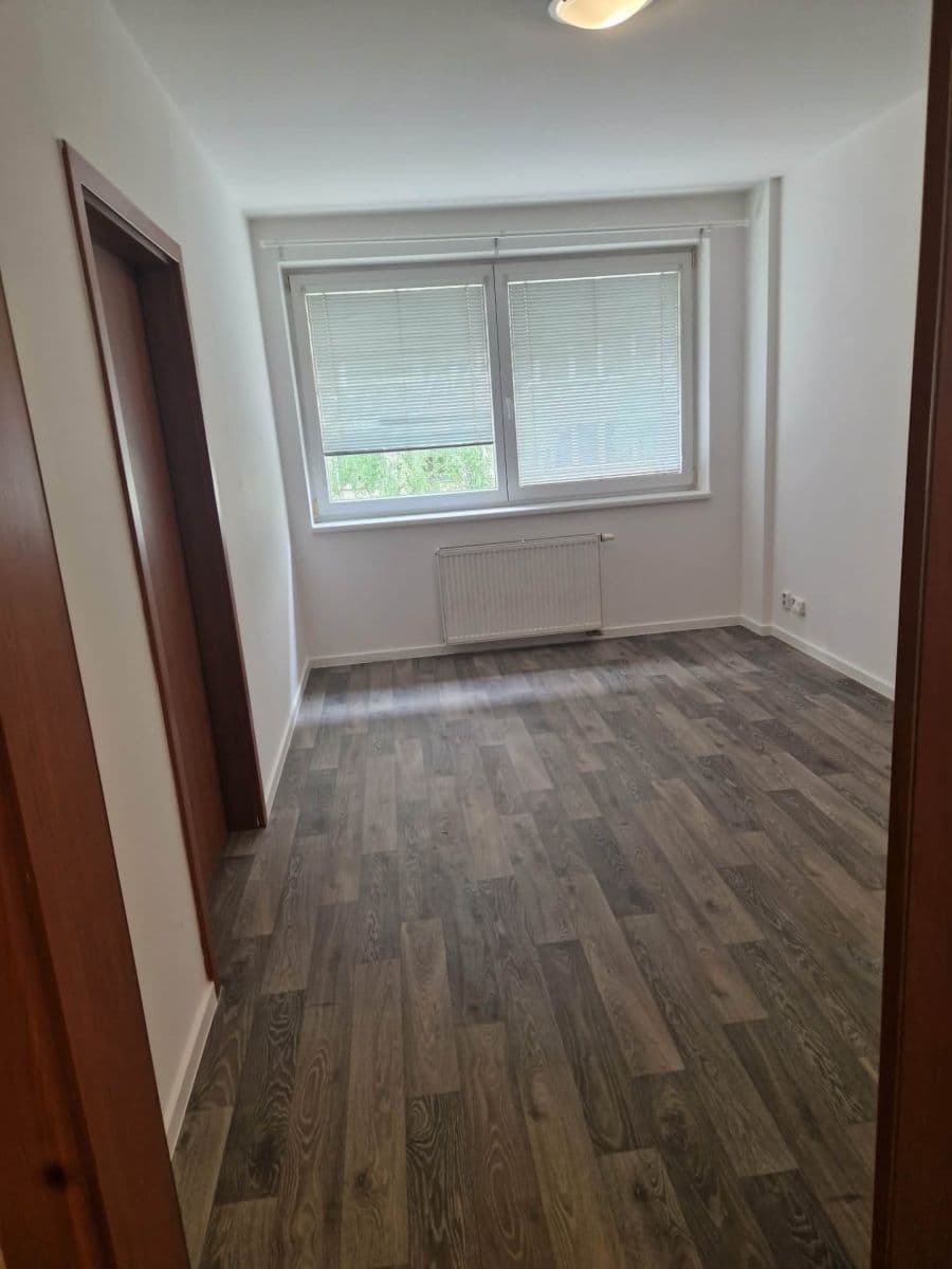 Prenájom bytu 2-izbový 46 m², Měšická, Praha, Praha Prenájom bytu 2-izbový 46 m², Měšická, Praha, Praha