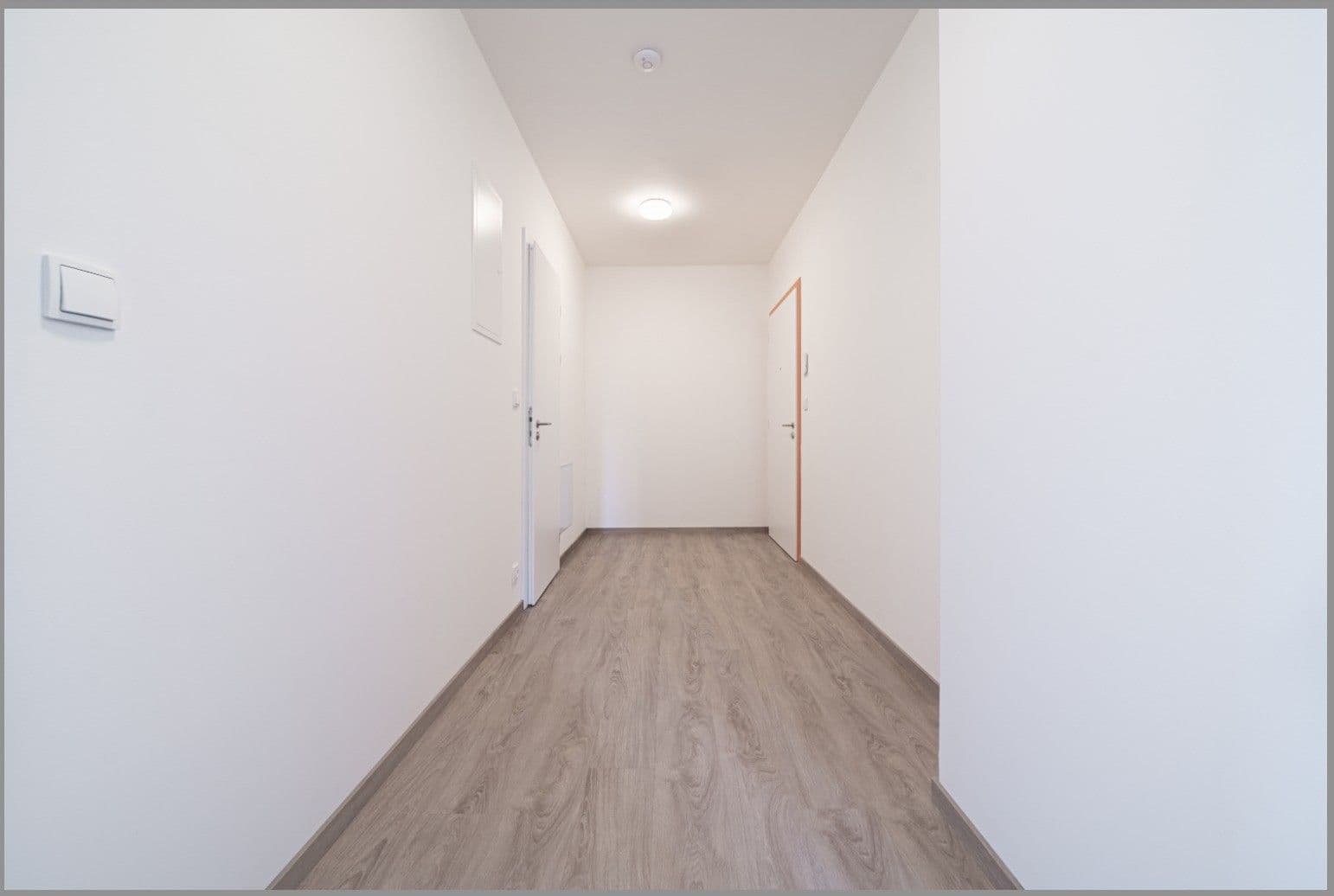 Prenájom bytu 2-izbový 58 m², Tatranská, Liberec, Liberecký kraj Prenájom bytu 2-izbový 58 m², Tatranská, Liberec, Liberecký kraj