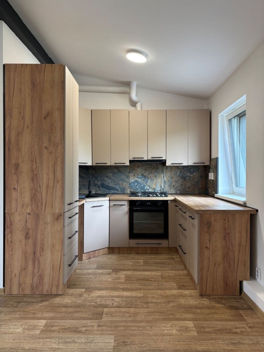Prenájom bytu 3-izbový 70 m², Svatoplukova, Ostrava, Moravskoslezský kraj Prenájom bytu 3-izbový 70 m², Svatoplukova, Ostrava, Moravskoslezský kraj