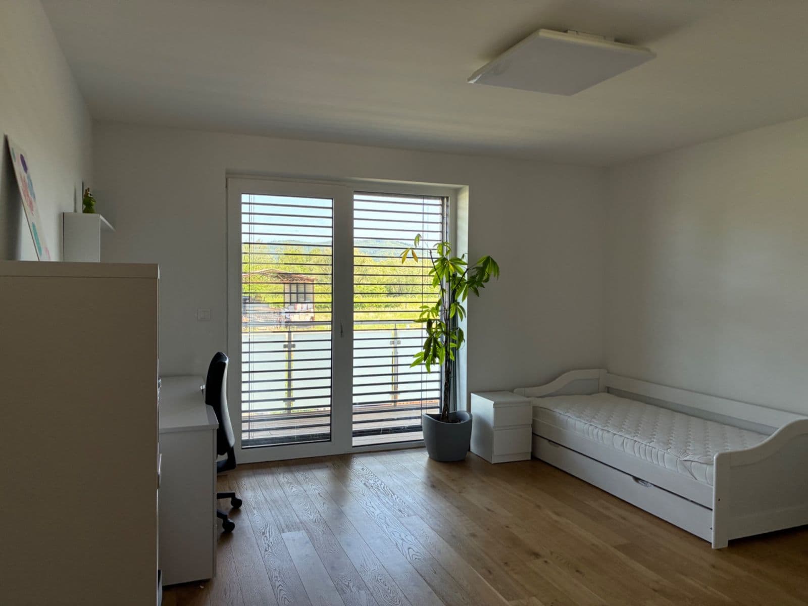 Prenájom domu 180 m², pozemek 100 m², Skalka nad Váhom, Trenčiansky kraj Prenájom domu 180 m², pozemek 100 m², Skalka nad Váhom, Trenčiansky kraj