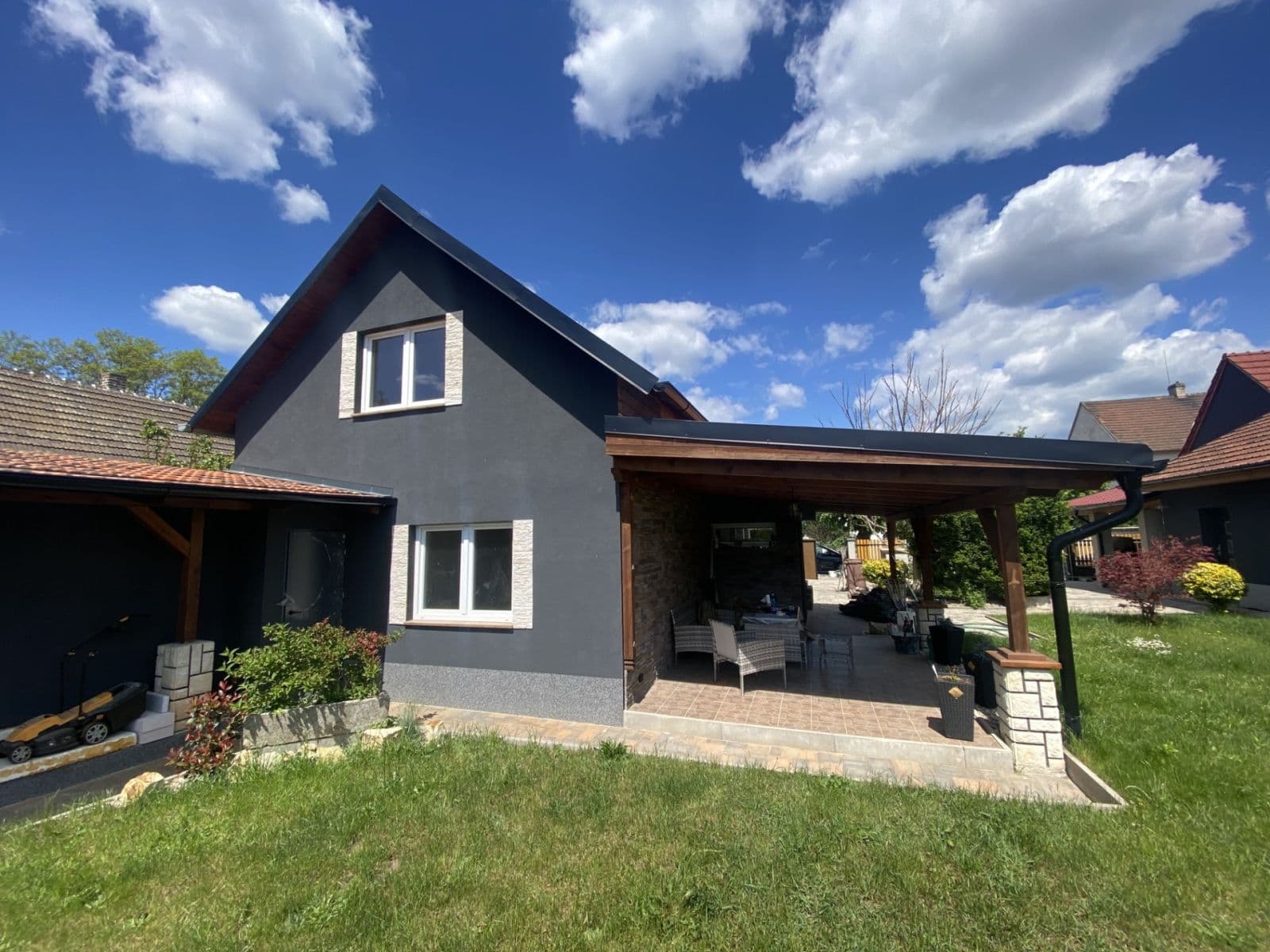Predaj domu 185 m², pozemek 417 m², Ke Hřišti, Hrobce, Ústecký kraj Predaj domu 185 m², pozemek 417 m², Ke Hřišti, Hrobce, Ústecký kraj