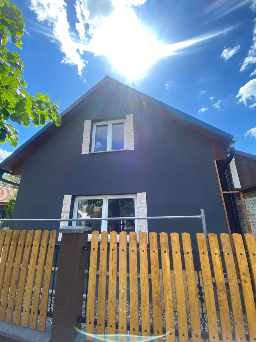 Predaj domu 185 m², pozemek 417 m², Ke Hřišti, Hrobce, Ústecký kraj Predaj domu 185 m², pozemek 417 m², Ke Hřišti, Hrobce, Ústecký kraj