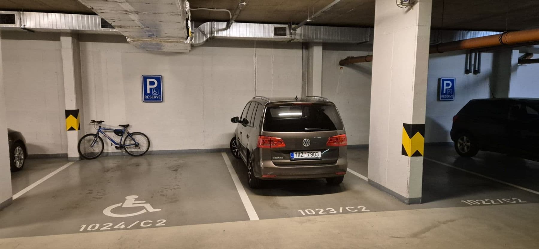 Prenájom garáže 13 m², Pod Harfou, Praha, Praha Prenájom garáže 13 m², Pod Harfou, Praha, Praha