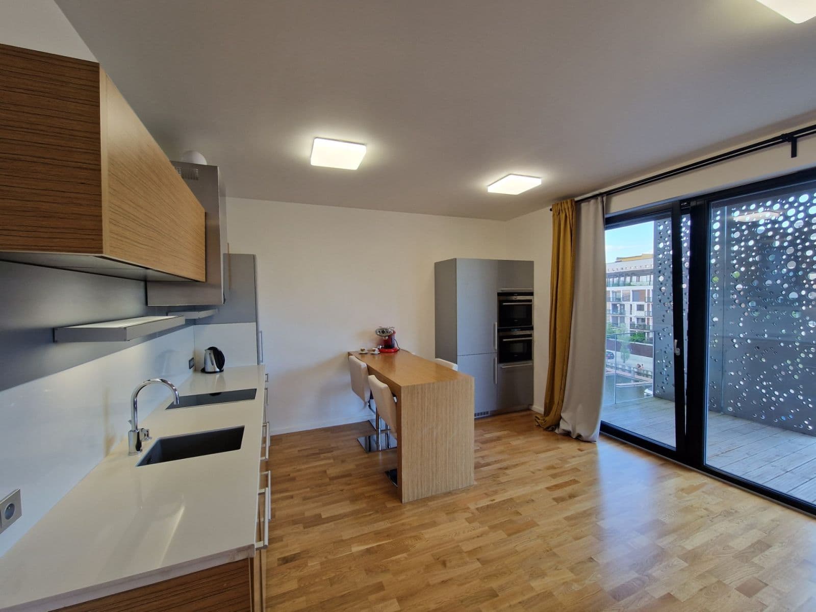Prenájom bytu 1-izbový 38 m², Smrčkova, Praha, Praha Prenájom bytu 1-izbový 38 m², Smrčkova, Praha, Praha