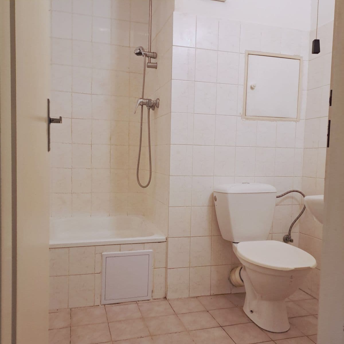 Predaj nebytového priestoru 31 m², Bašteckého, Praha, Praha Predaj nebytového priestoru 31 m², Bašteckého, Praha, Praha