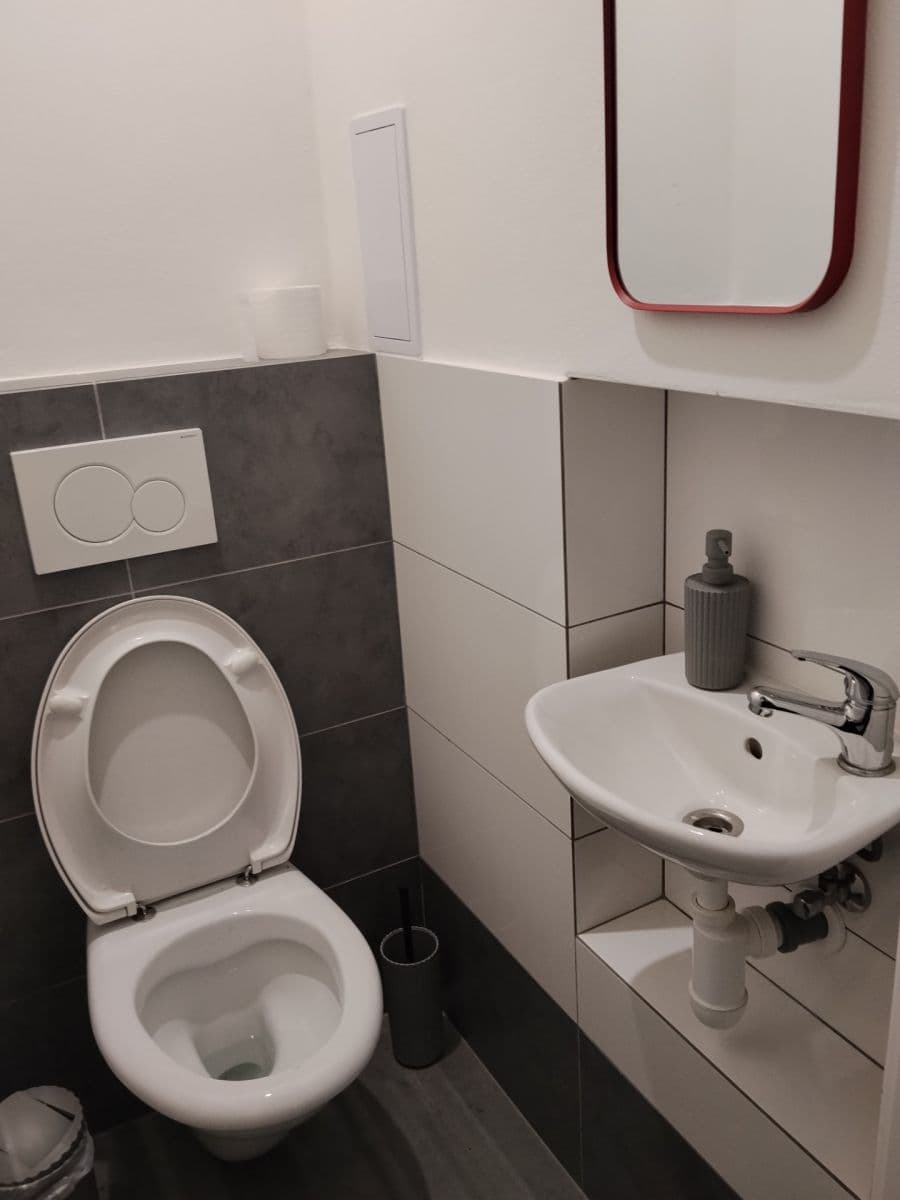 Prenájom nebytového priestoru 15 m², Bořivojova, Praha, Praha Prenájom nebytového priestoru 15 m², Bořivojova, Praha, Praha