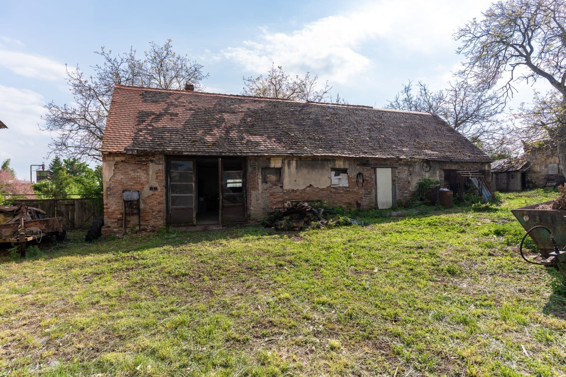 Predaj domu 200 m², pozemek 2.861 m², Děčany, Ústecký kraj Predaj domu 200 m², pozemek 2.861 m², Děčany, Ústecký kraj