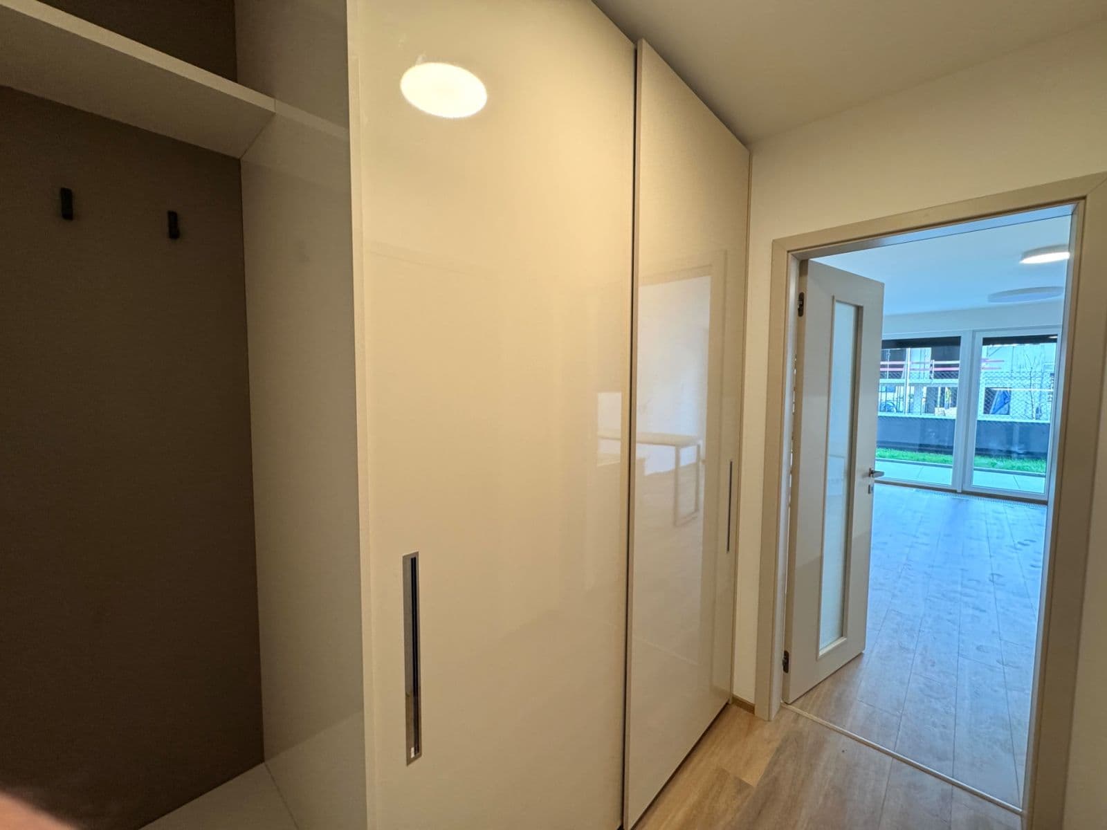 Prenájom bytu 1-izbový 49 m², Výstavní, Praha, Praha Prenájom bytu 1-izbový 49 m², Výstavní, Praha, Praha