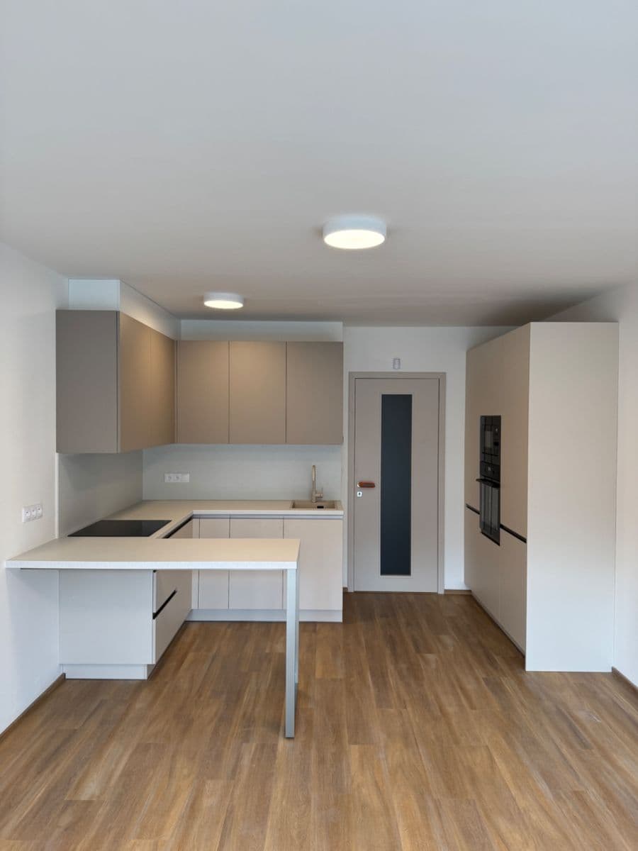 Prenájom bytu 1-izbový 49 m², Výstavní, Praha, Praha Prenájom bytu 1-izbový 49 m², Výstavní, Praha, Praha