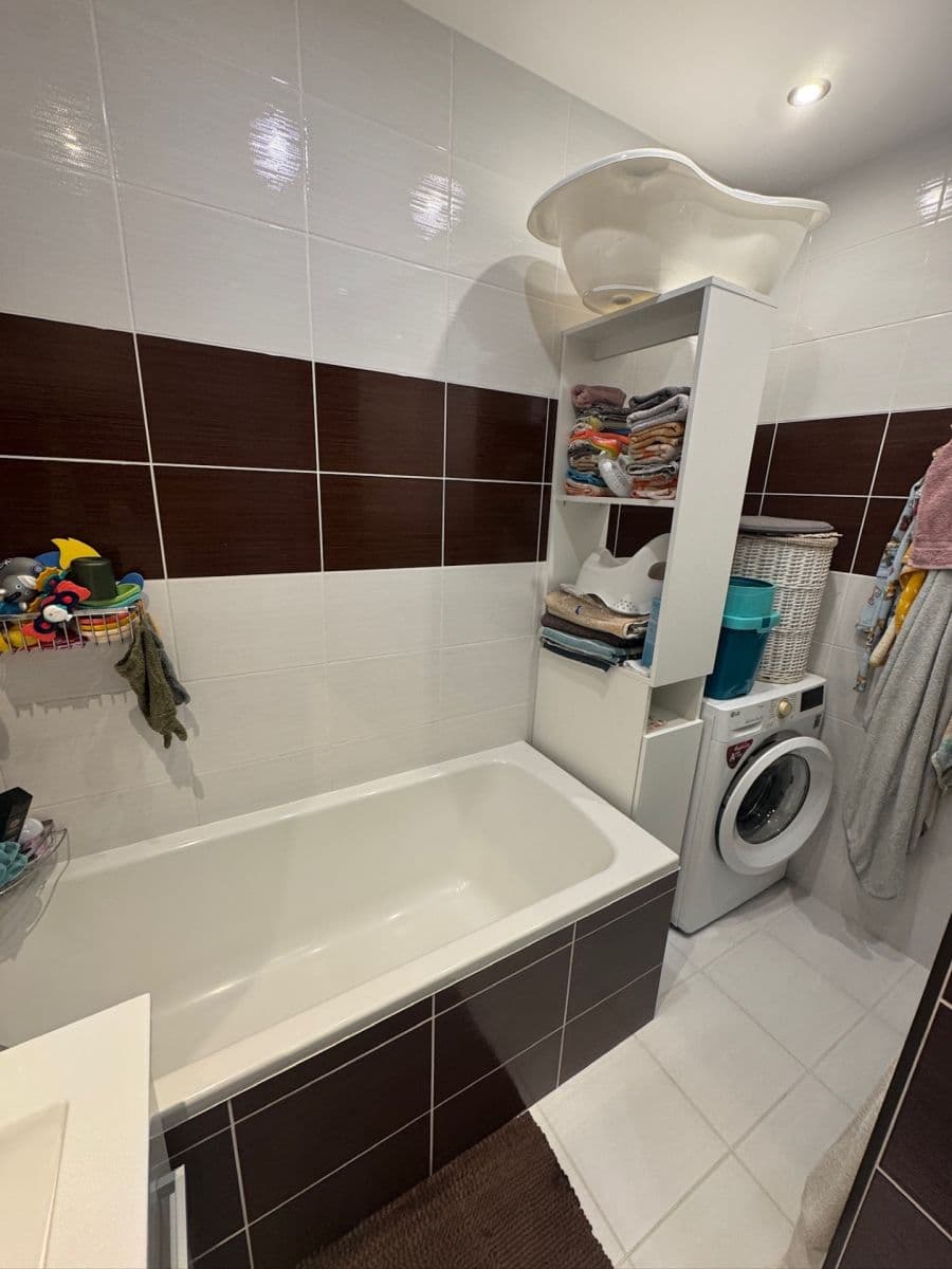 Predaj bytu 3-izbový 66 m², Josefa Skupy, Ostrava, Moravskoslezský kraj Predaj bytu 3-izbový 66 m², Josefa Skupy, Ostrava, Moravskoslezský kraj
