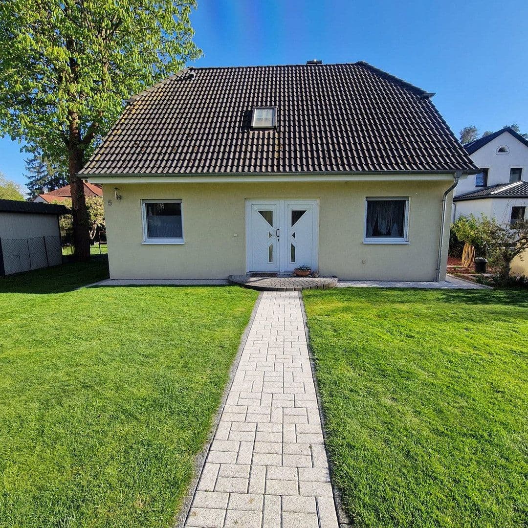 Predaj domu 116 m², pozemek 650 m², Glienicke/Nordbahn, Brandenbursko Predaj domu 116 m², pozemek 650 m², Glienicke/Nordbahn, Brandenbursko