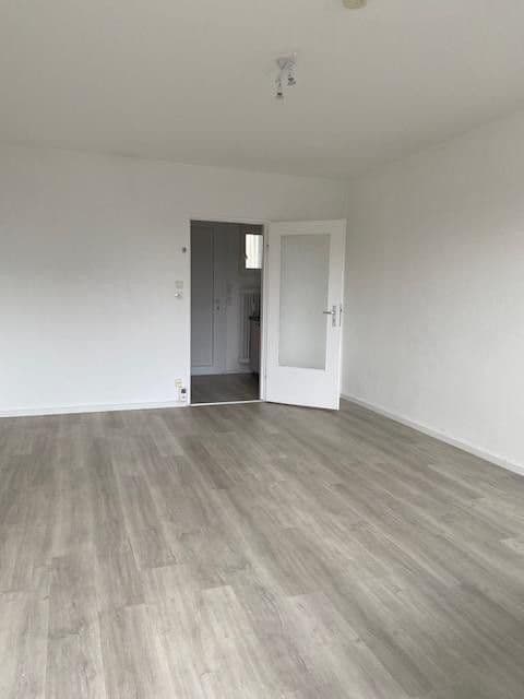 Prenájom bytu 1-izbový 26 m², Bad Nauheim, Hesensko Prenájom bytu 1-izbový 26 m², Bad Nauheim, Hesensko