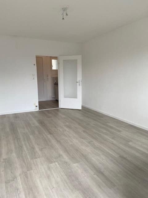 Prenájom bytu 1-izbový 26 m², Bad Nauheim, Hesensko Prenájom bytu 1-izbový 26 m², Bad Nauheim, Hesensko