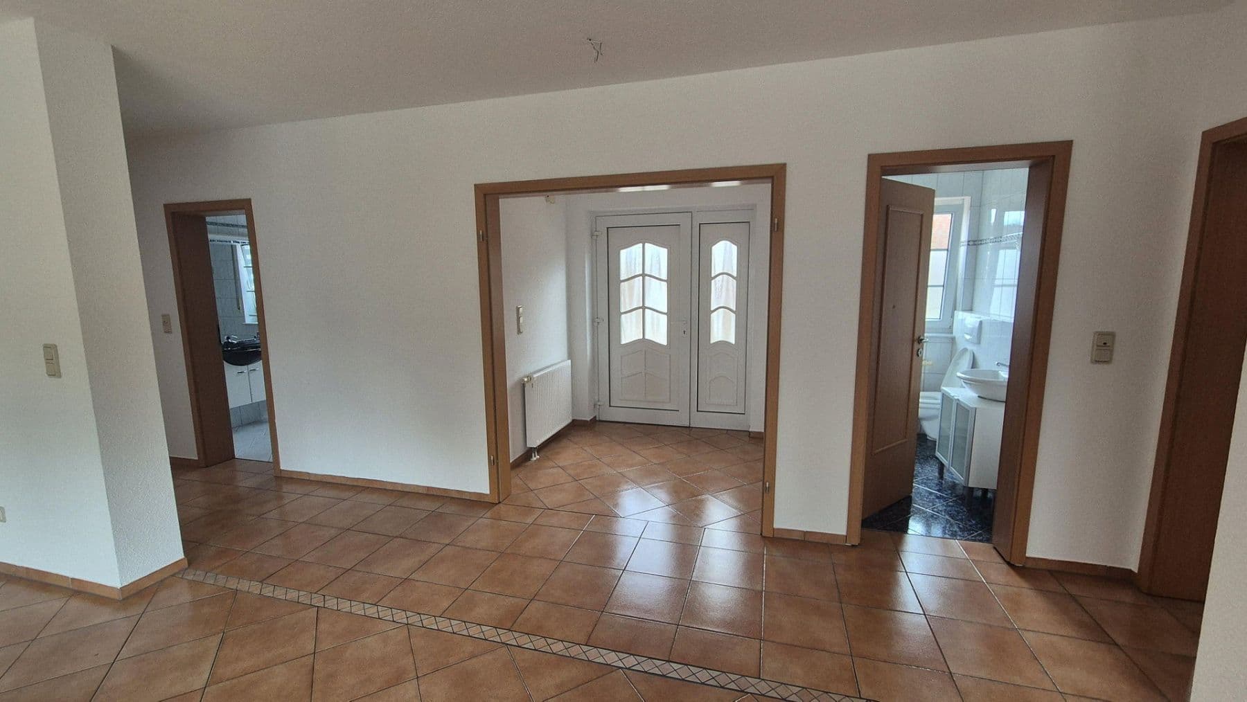 Prenájom bytu 4-izbový 135 m², Ilsede, Dolné Sasko Prenájom bytu 4-izbový 135 m², Ilsede, Dolné Sasko