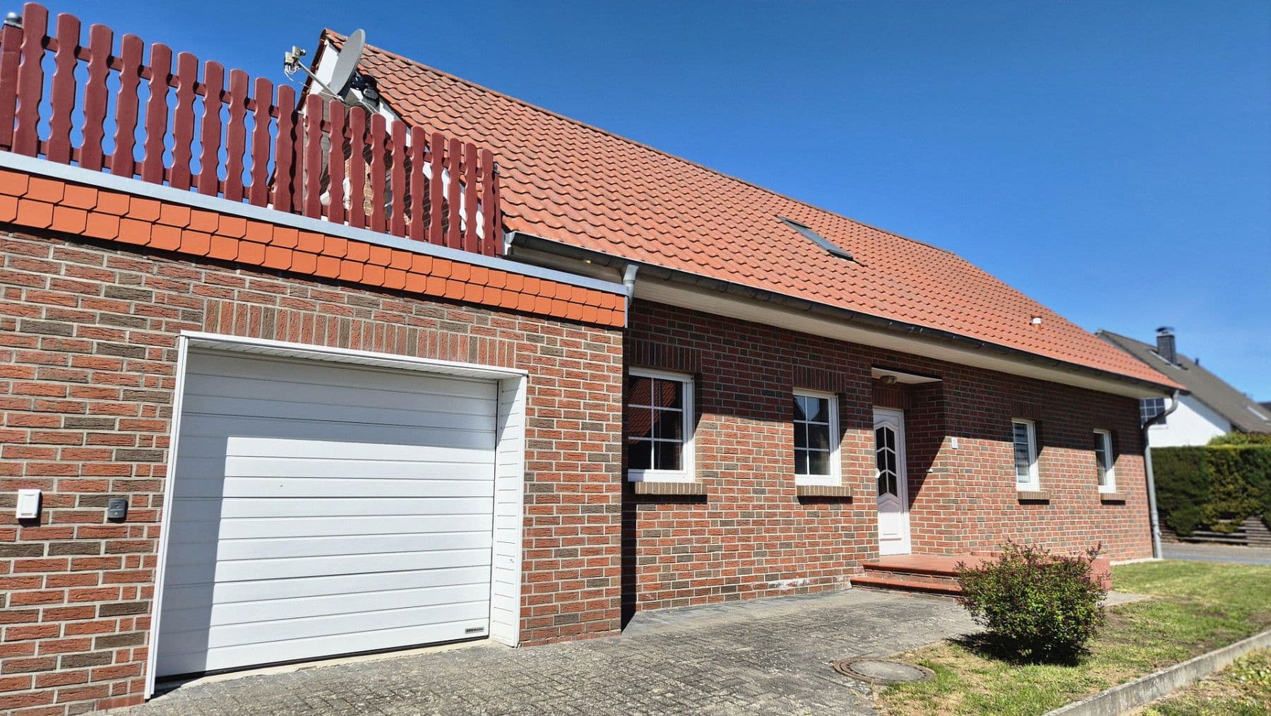 Prenájom bytu 4-izbový 135 m², Ilsede, Dolné Sasko Prenájom bytu 4-izbový 135 m², Ilsede, Dolné Sasko