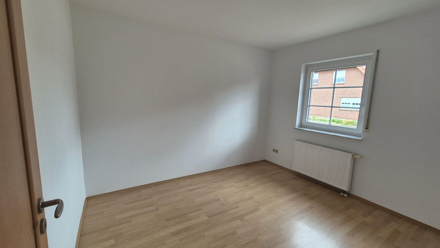 Prenájom bytu 4-izbový 135 m², Ilsede, Dolné Sasko Prenájom bytu 4-izbový 135 m², Ilsede, Dolné Sasko