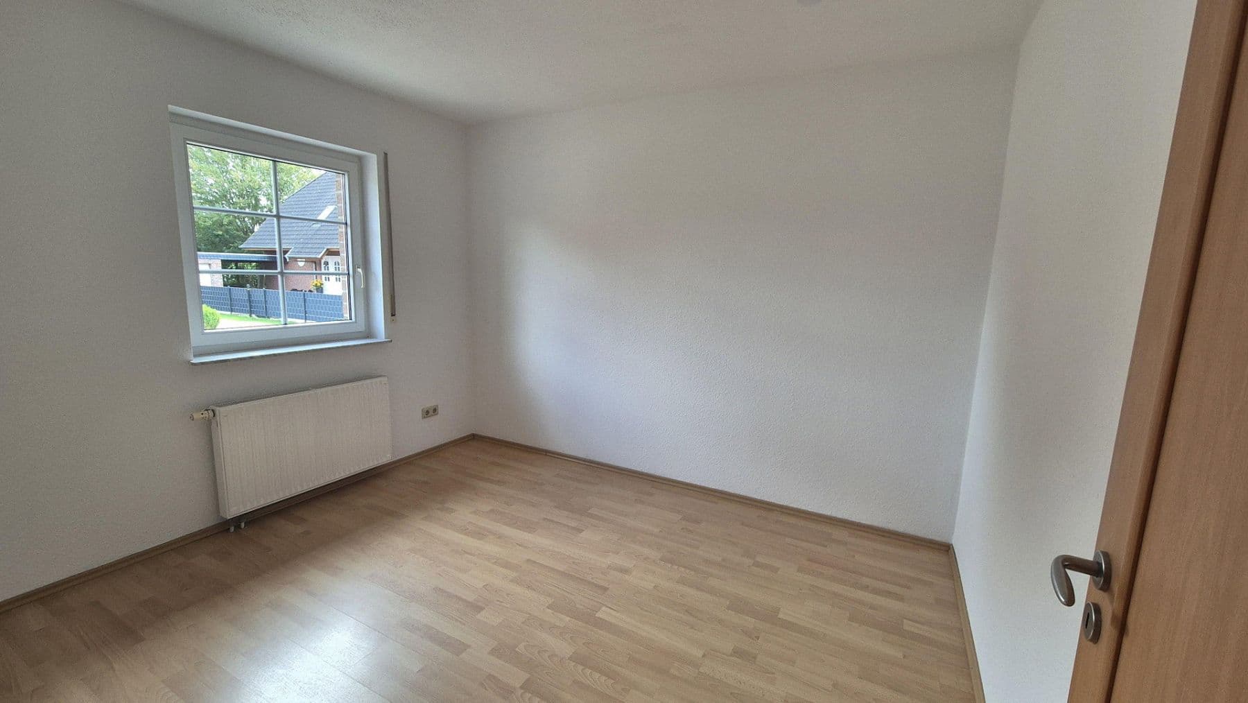 Prenájom bytu 4-izbový 135 m², Ilsede, Dolné Sasko Prenájom bytu 4-izbový 135 m², Ilsede, Dolné Sasko