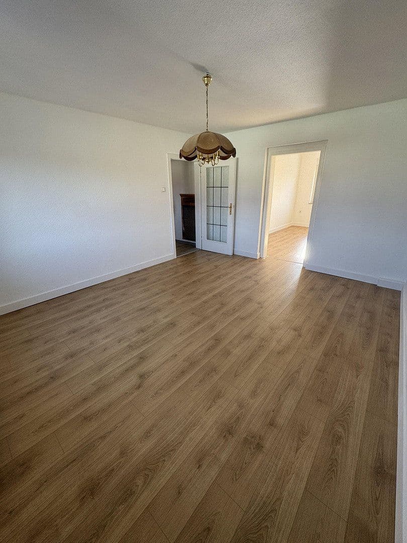 Prenájom bytu 3-izbový 64 m², Ellrich, Durínsko Prenájom bytu 3-izbový 64 m², Ellrich, Durínsko