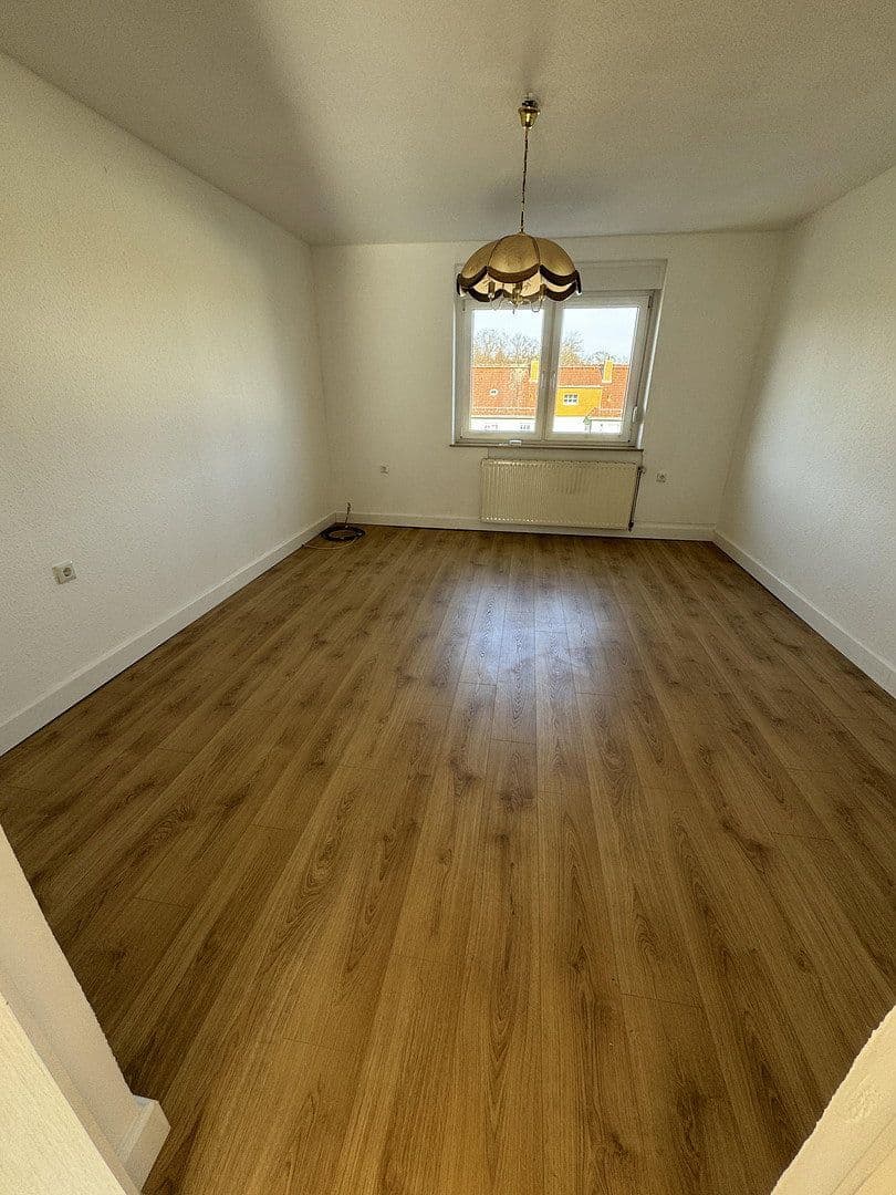 Prenájom bytu 3-izbový 64 m², Ellrich, Durínsko Prenájom bytu 3-izbový 64 m², Ellrich, Durínsko