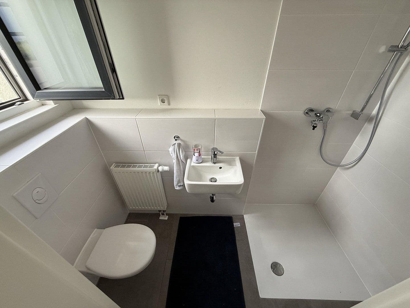 Predaj domu 141 m², pozemek 131 m², Kandisweg 9, Groß-Gerau, Hesensko Predaj domu 141 m², pozemek 131 m², Kandisweg 9, Groß-Gerau, Hesensko