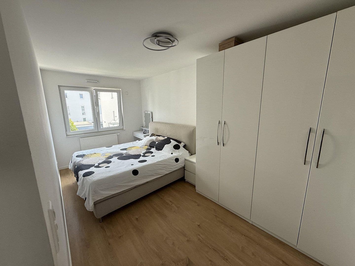 Predaj domu 141 m², pozemek 131 m², Kandisweg 9, Groß-Gerau, Hesensko Predaj domu 141 m², pozemek 131 m², Kandisweg 9, Groß-Gerau, Hesensko