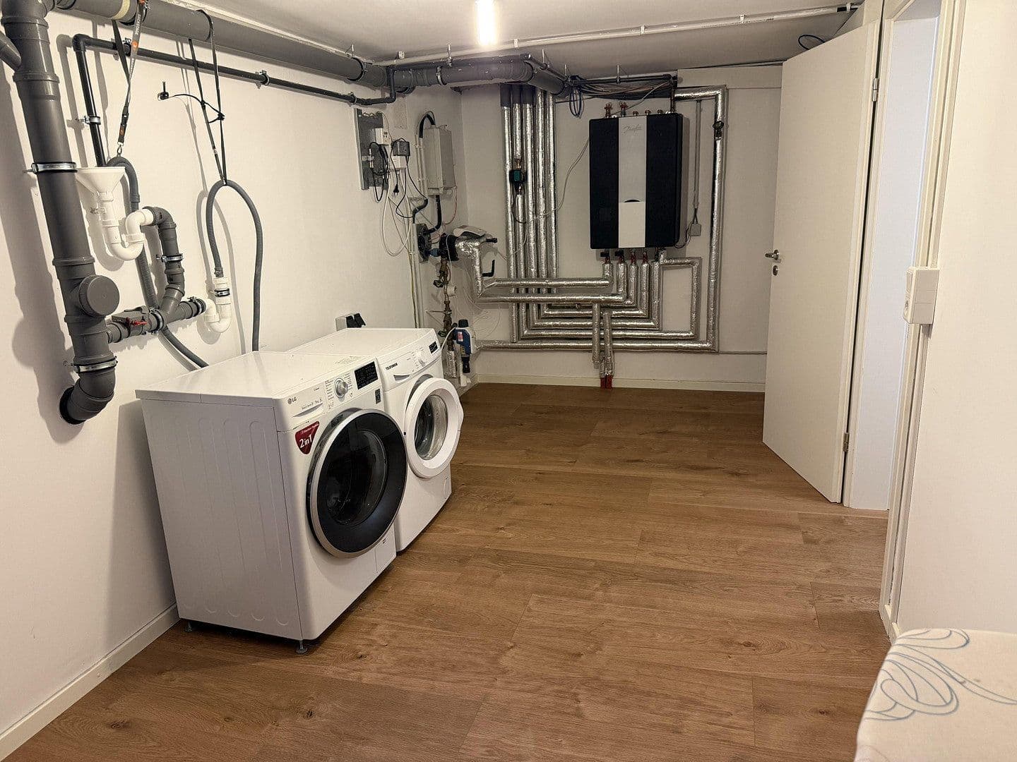 Predaj domu 141 m², pozemek 131 m², Kandisweg 9, Groß-Gerau, Hesensko Predaj domu 141 m², pozemek 131 m², Kandisweg 9, Groß-Gerau, Hesensko
