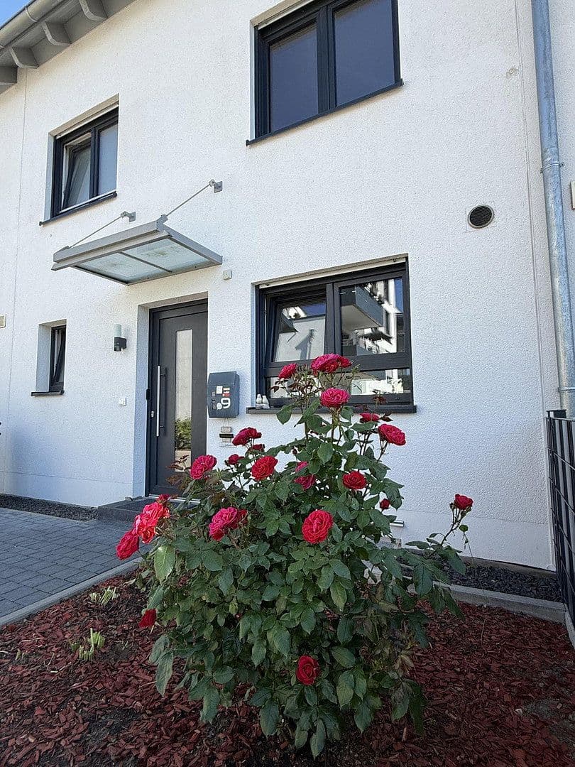 Predaj domu 141 m², pozemek 131 m², Kandisweg 9, Groß-Gerau, Hesensko Predaj domu 141 m², pozemek 131 m², Kandisweg 9, Groß-Gerau, Hesensko