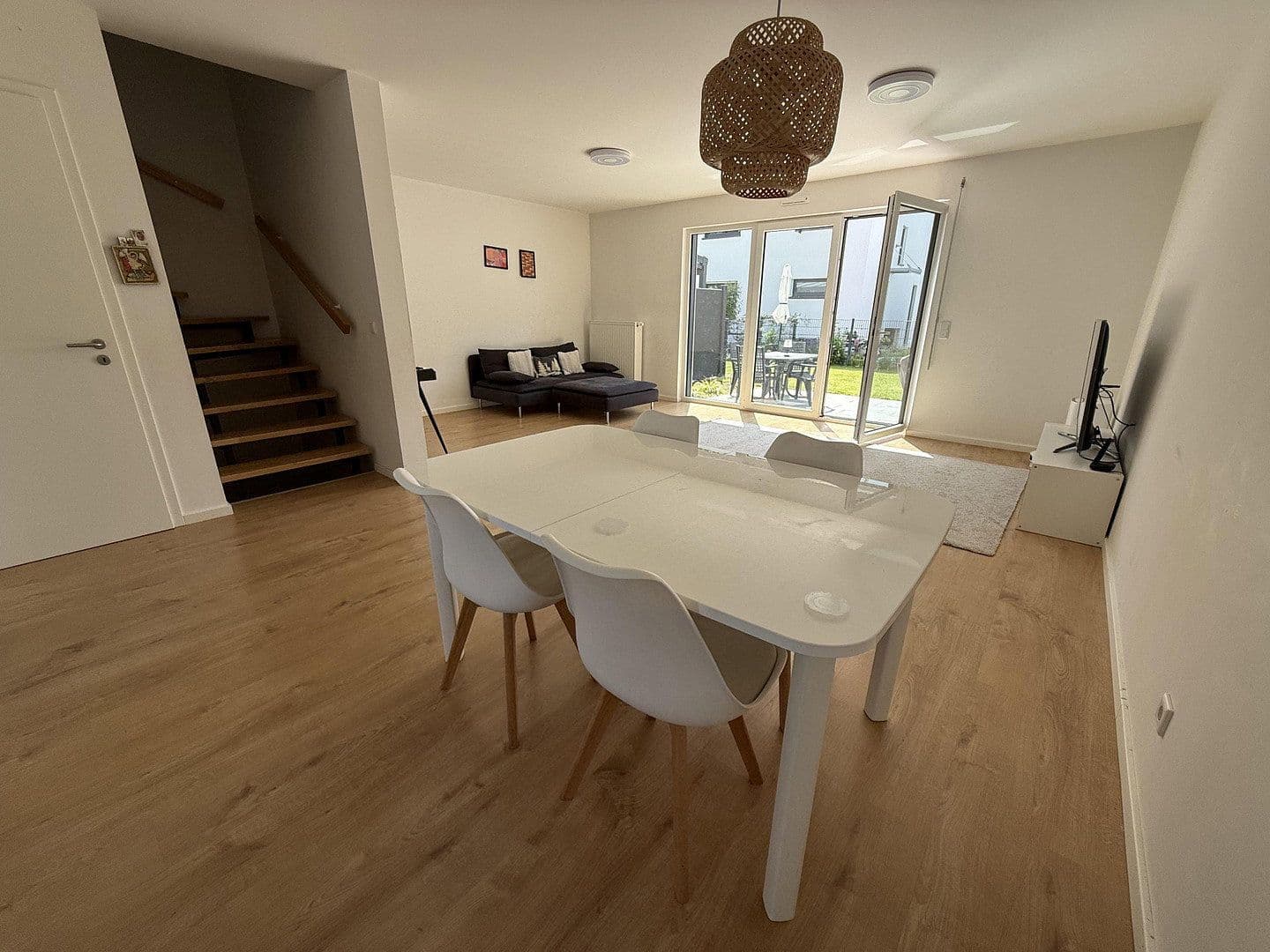 Predaj domu 141 m², pozemek 131 m², Kandisweg 9, Groß-Gerau, Hesensko Predaj domu 141 m², pozemek 131 m², Kandisweg 9, Groß-Gerau, Hesensko