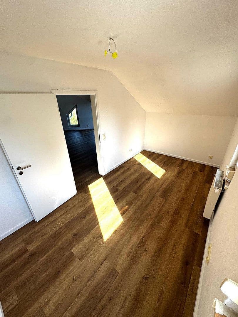 Prenájom bytu 3-izbový 85 m², Nibelungenstraße 160, Lautertal (Odenwald), Hesensko Prenájom bytu 3-izbový 85 m², Nibelungenstraße 160, Lautertal (Odenwald), Hesensko