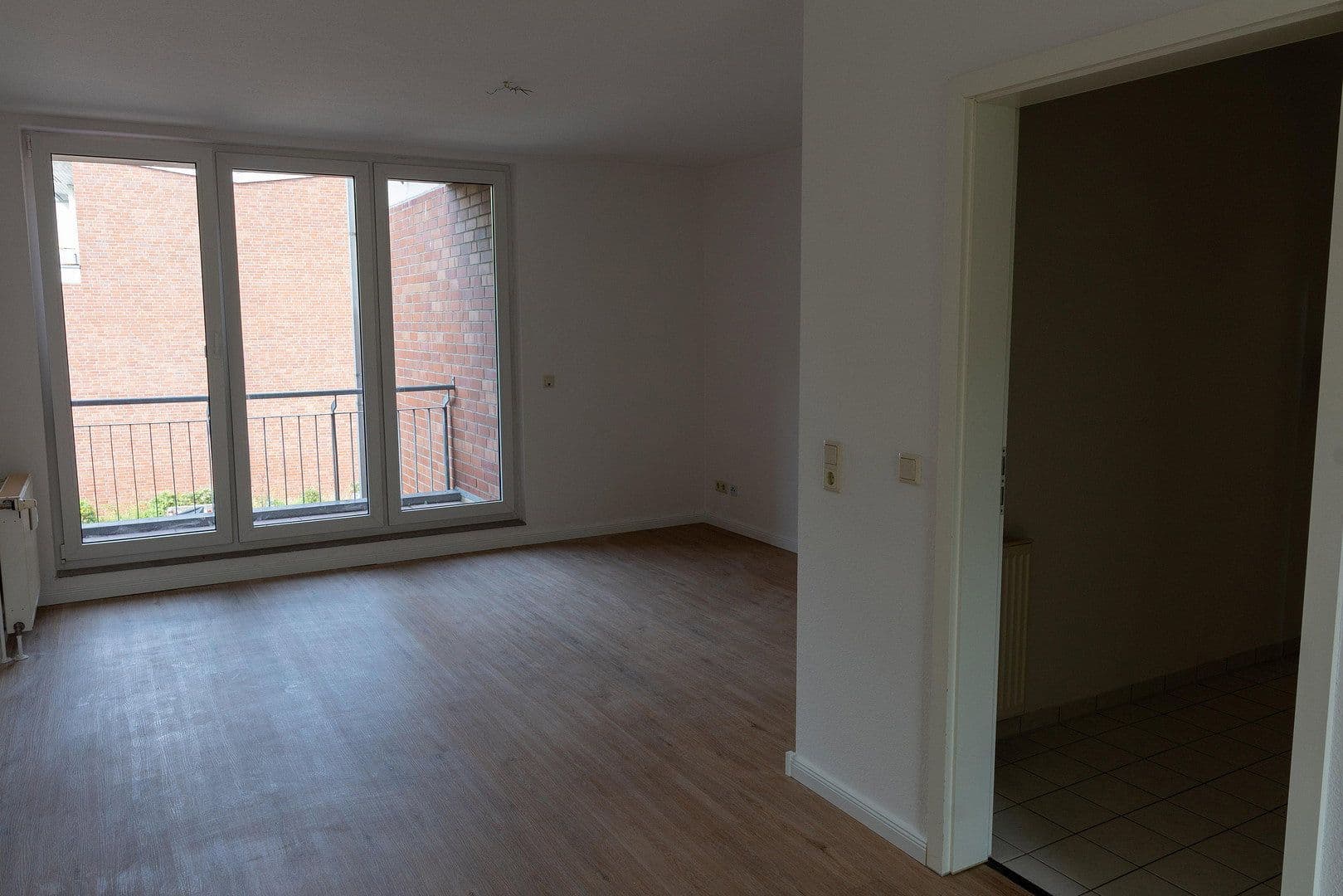 Prenájom bytu 3-izbový 71 m², Haldensleben, Sasko-Anhaltsko Prenájom bytu 3-izbový 71 m², Haldensleben, Sasko-Anhaltsko